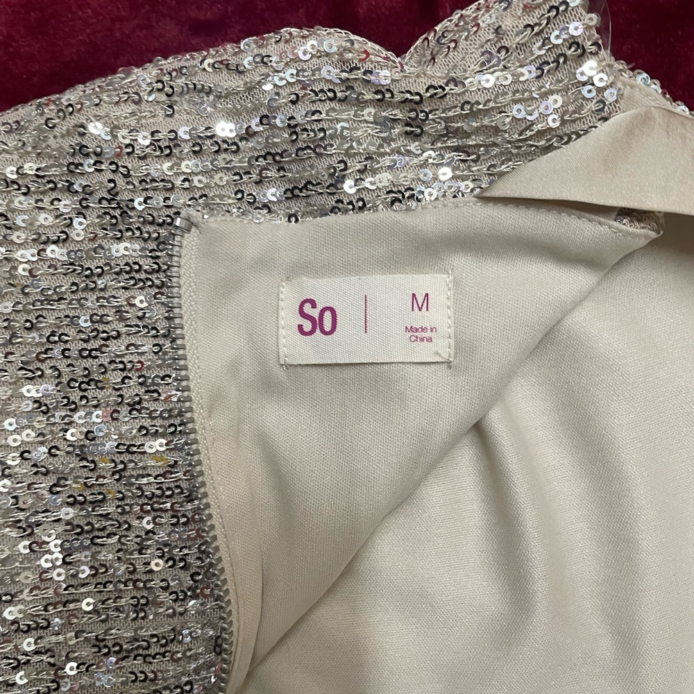 Sz Md Champagne Sequin 2 Piece Top Set (Worn Once) ✨ - Picture 12 of 16